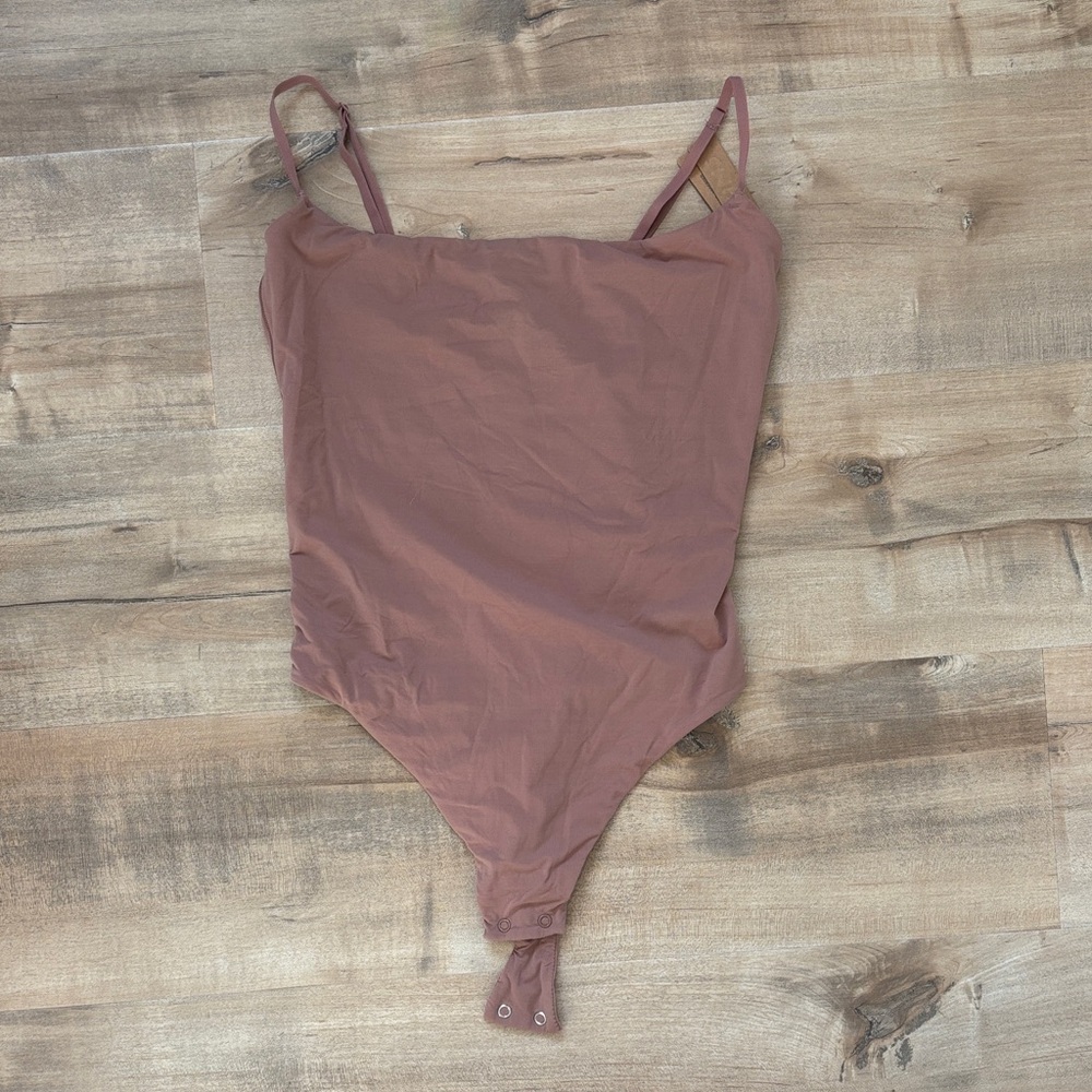 SKIMS Dusty Rose Pink Scoop Neck Bodysuit